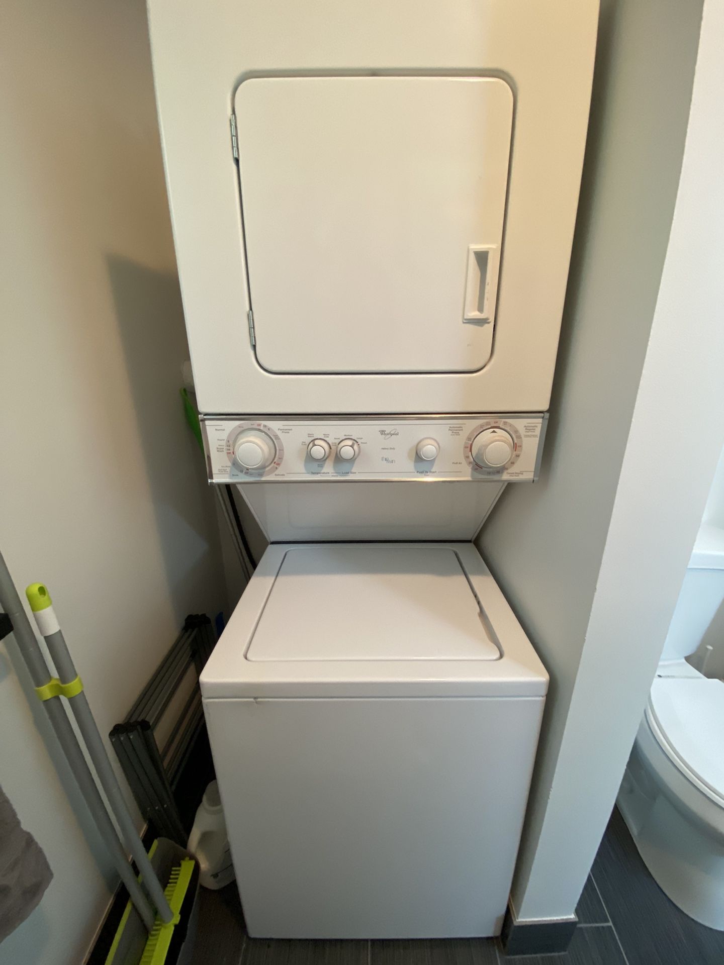 Washer and dryer Combo