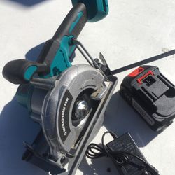 Tools Saw  New Charger And Battery 