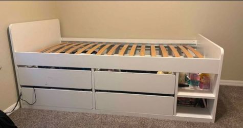 ✨ 2 IKEA Twin Beds + 2 Mattresses – Excellent Condition! ✨