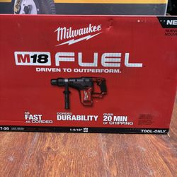 Milwaukee M18 FUEL 18V Lithium-lon Brushless Cordless 1-9/16 in. SDS- Max Rotary Hammer (Tool-Only)