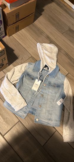 Womens jean Jacket With Hoodie Sizes S,M,L,XL, & 2XL NEW