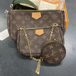 LV Purse