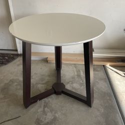 Round End Table 