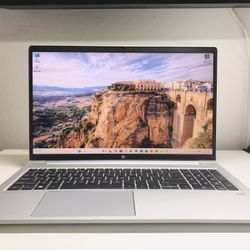**HP ProBook 650 G8 /11th Gen Core i5 w/Microsoft Office** *Great for Graphic Desing, Djs or Students * *Windows 11  Full Activate. ** Price $ 270