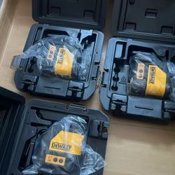 DeWalt Laser Level 2-Line Cross Line Green Light Automatic Leveling High Precision 