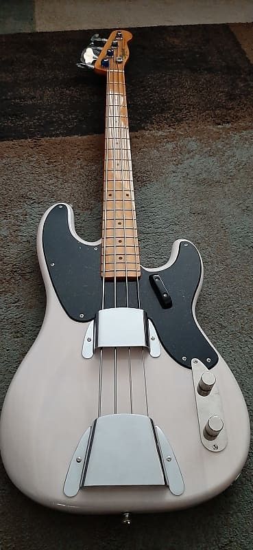 Squier 51 telebass modded 2020 Olympic Transparent white