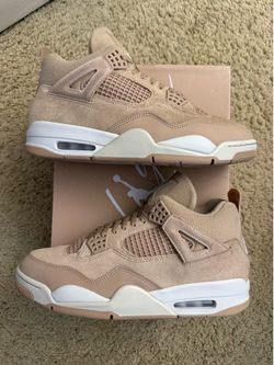 Size 12W / 10.5 men’s (Excellent condition, rare size, comes with original box) - Air Jordan 4 retro cozy girl