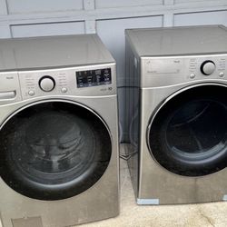 LG Thin Q Washer & Dryer Electric Set