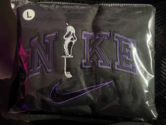 SCREAM Purple Crewneck L