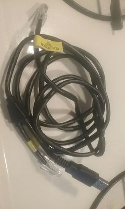 Computer wire in great condition good for computers or laptops or any electronic device