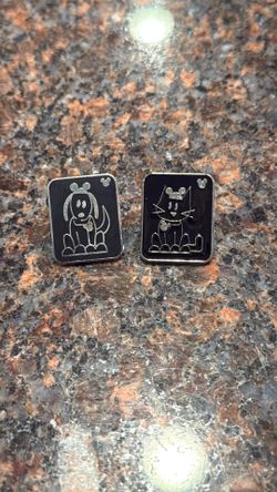 Disney Pins Cat & Dog