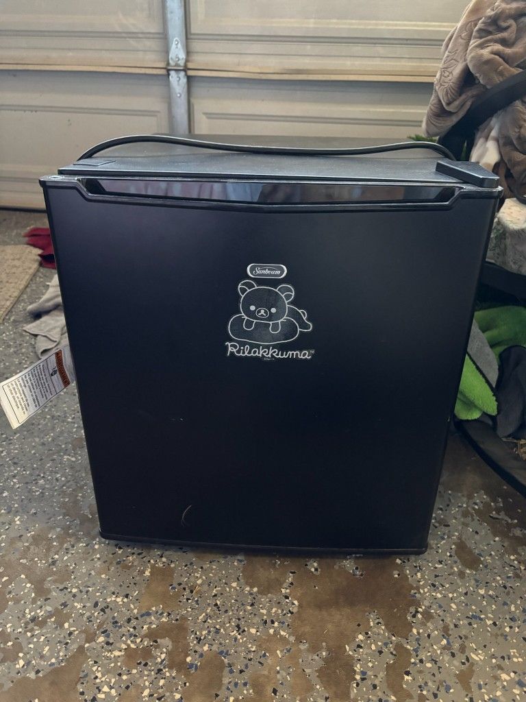 Sunbeam Mini Fridge