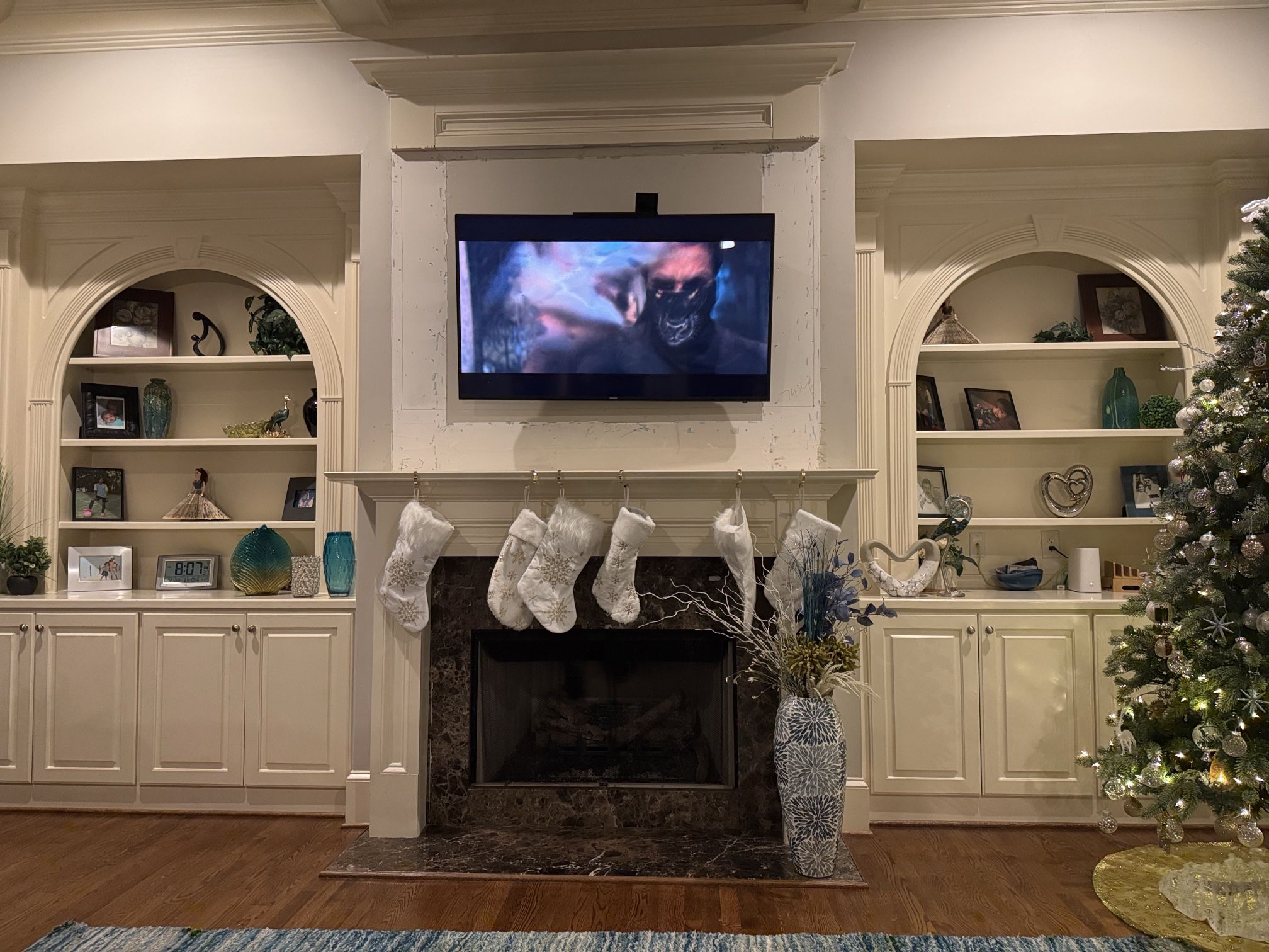 Samsung Smart Tv 45 Inch With Mounting Frame