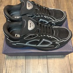 Dior B30’s