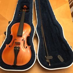 Strunal Violin MINT Condition Czech Republic Made Violin by Strunal 4/4 size (TRADE????) seasoned woods w/ ebony fittings. Comes with Hard Case, Bow &
