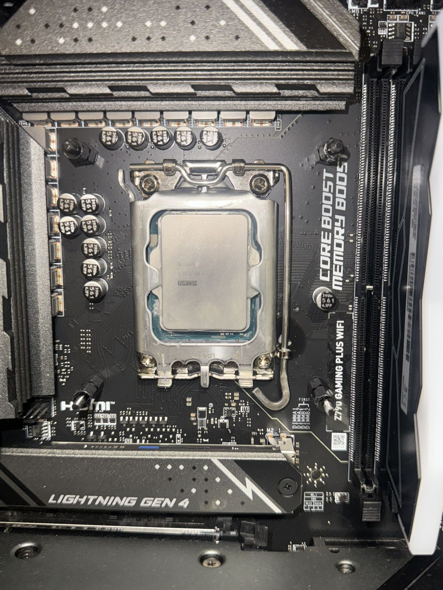 Intel i9 14900KF - never Overclocked (used / 3 months)