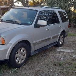 2005 Lincoln Navigator