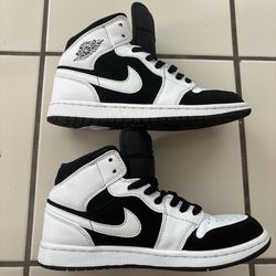 Air Jordan 1 Mid Black/White