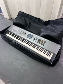 Roland fantom S88 professional keyboard