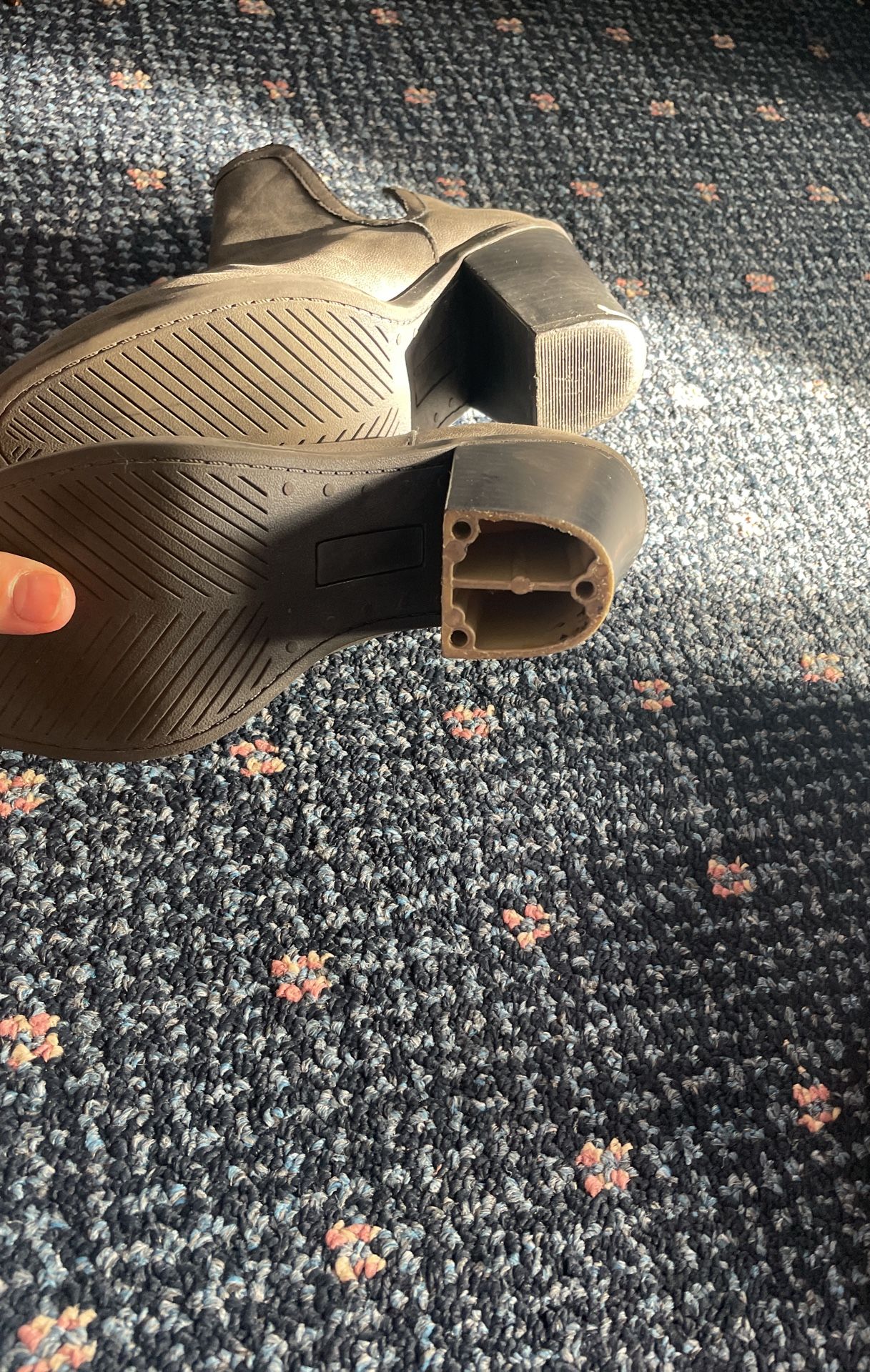 Slightly Used Size 7