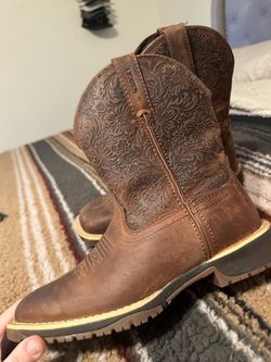 Ladies boots 7