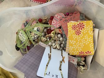 Broken Jewelry /beads/ Other Craft Misc