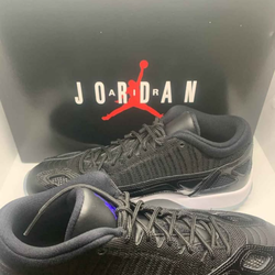 JORDAN 11 RETRO LOW MEN SIZE 9- Brand New!