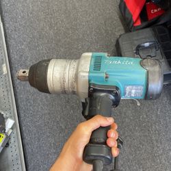 Makita Tw1000