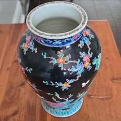 Vintage Chinese porcelain garden stool or large planter/jardiniere