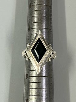 Vintage Sterling Silver.925 Black Onyx Ladies Ring - Size 7