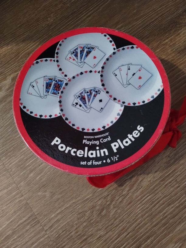 Brand New Boston Warehouse Playing Cards Porcelain Plates In Original Box Set Of 4