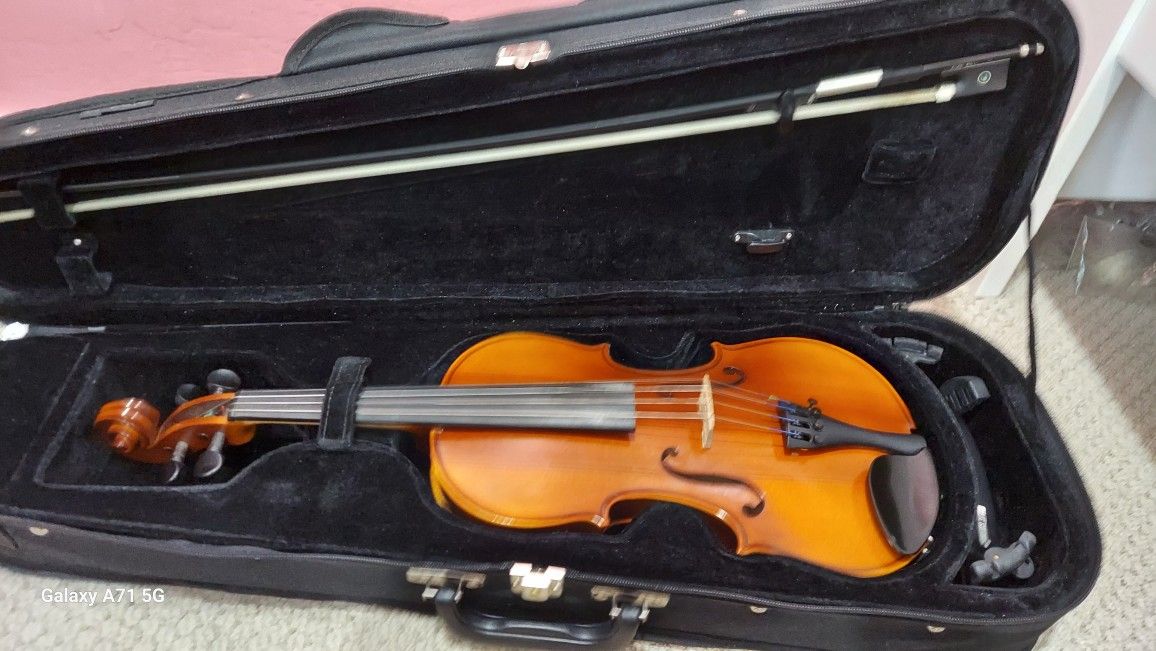 Full Size Violin With Case