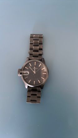 Nixon black magnified the chronicle 100m