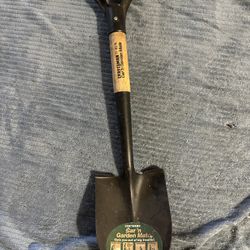 Brand New. Small Garden Shovel 