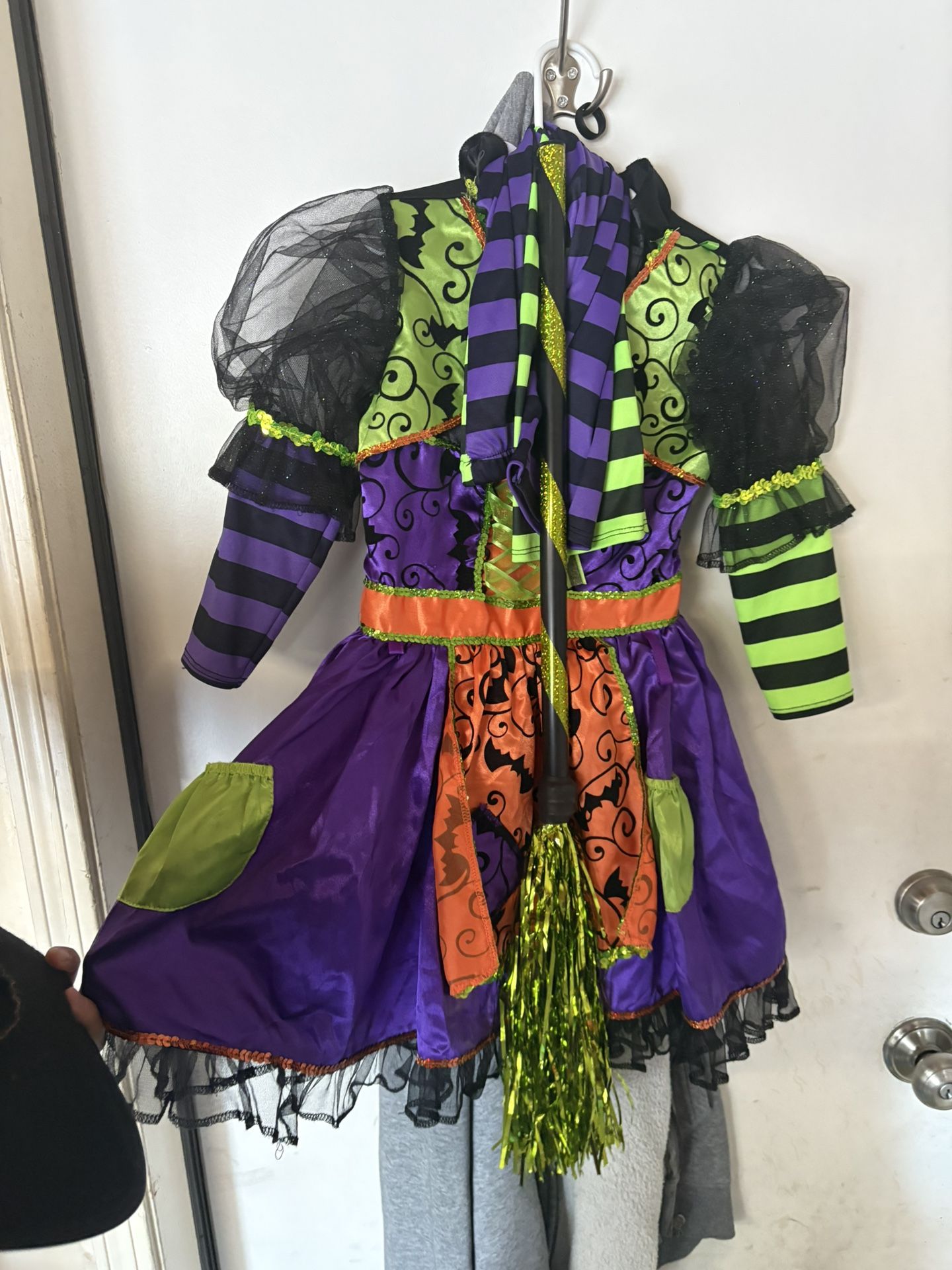 Girl’s Witch Costume