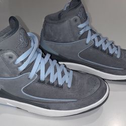 Jordan Retro 2 ‘Cool Grey/Ice Blue/White’ (Woman’s)