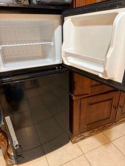 Mini fridge