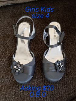Girls Kids Size 4 shoes