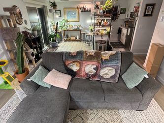 Couch with reversable leg rest