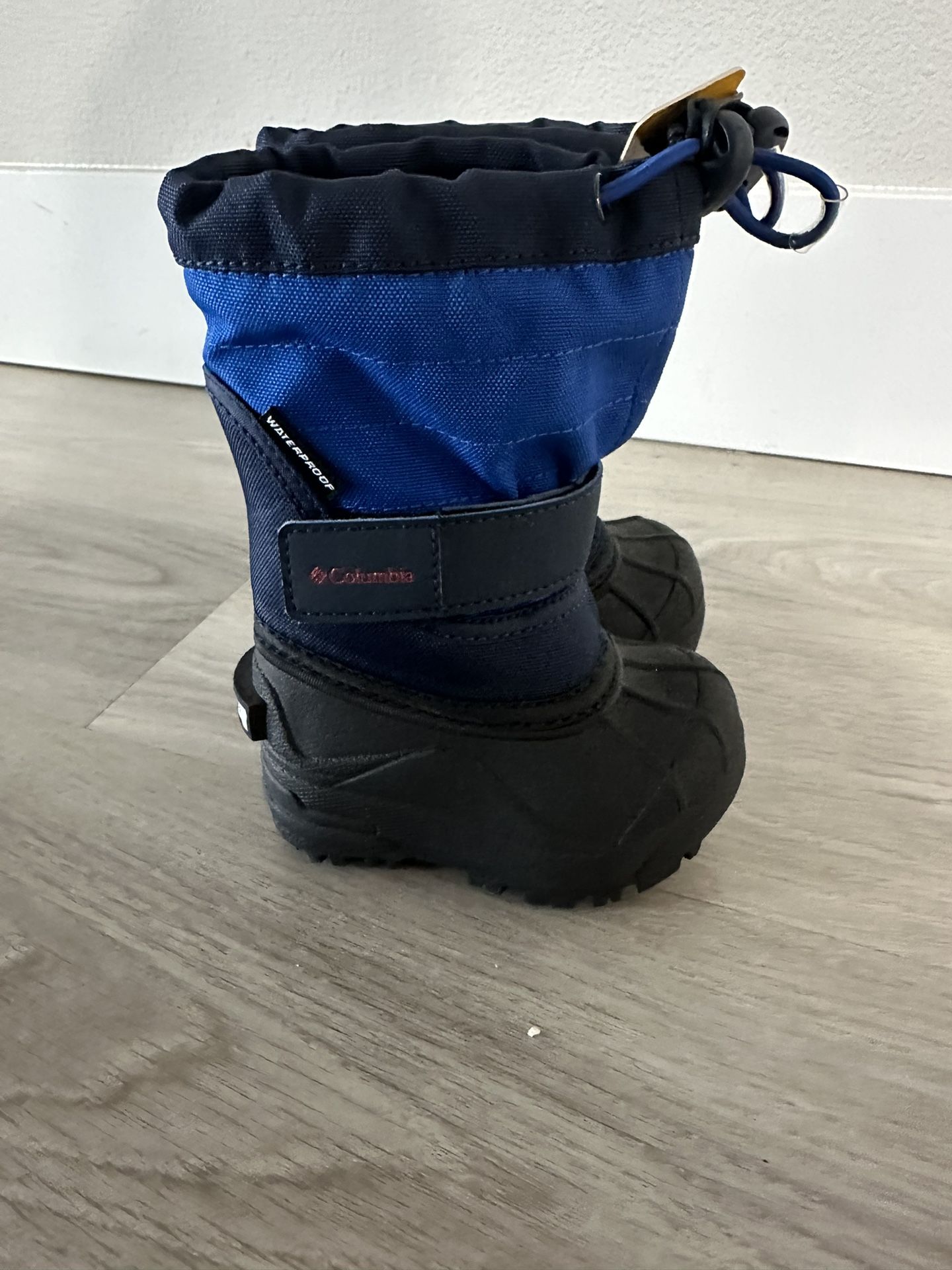 Size-4 Kids Brand New Snow Boots - Columbia