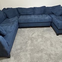 Large 3PC sectional set