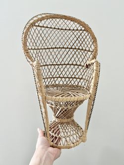 Wicker Plant Stand 