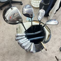 vintage MacGregor Tourney golf irons with vintage MacGregor bag. Full set