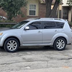 2009 Mitsubishi  Outlander SUV V6 Sport