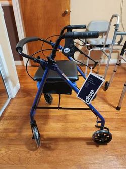 New Drive Medical Aluminum Rollator Walker