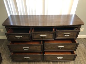 bedroom furniture set