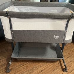 Baby Joy Bassinet