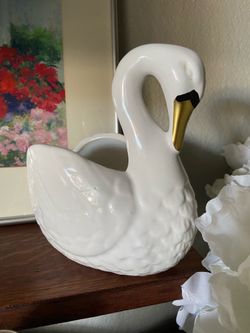 Ceramic Swan Candle/Pot