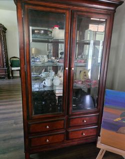 China cabinet