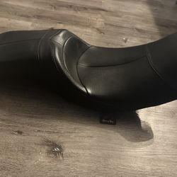 Harley Davidson Saddle Danny Gray